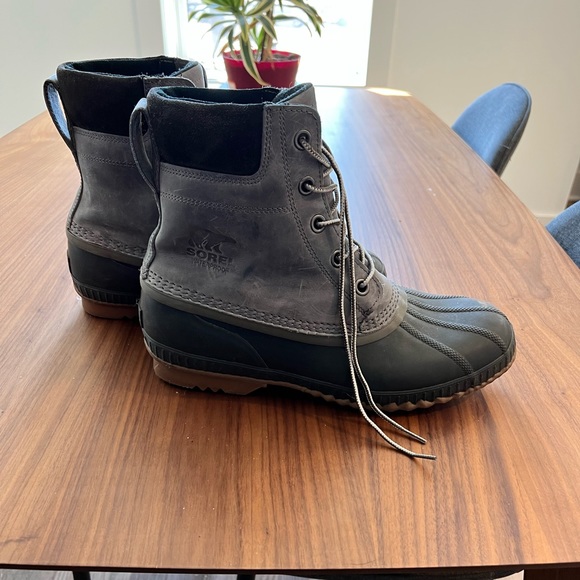 Sorel Rain Boots 11.5 - Picture 2 of 4